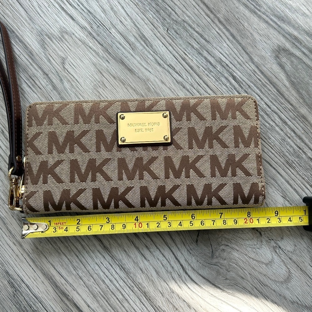 Michael Kors MK ZA Continental Wallet Sig Jacquard Beige Ebony Gold - Picture 8 of 9